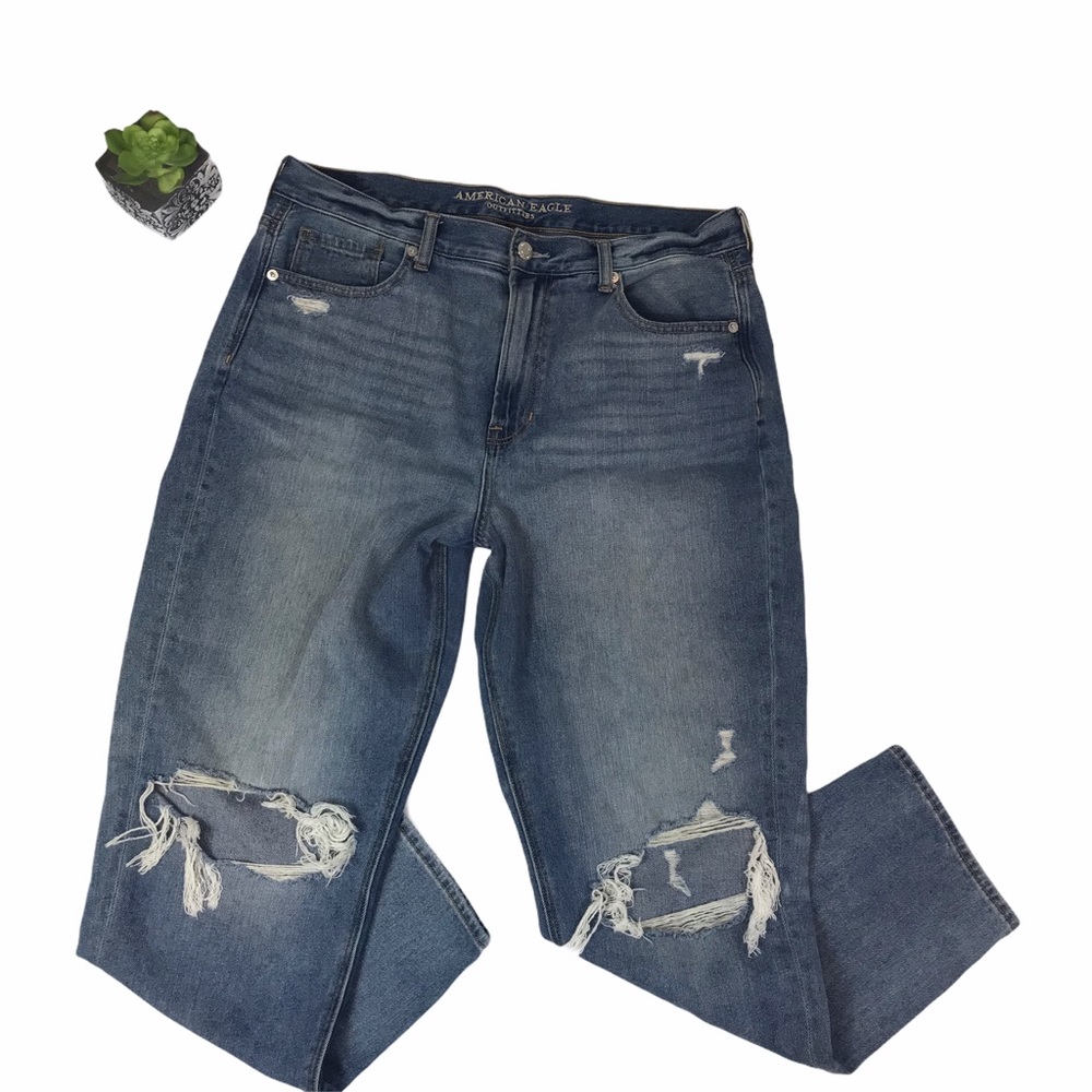 American Eagle Women’s Ripped Destroyed Mom Jeans